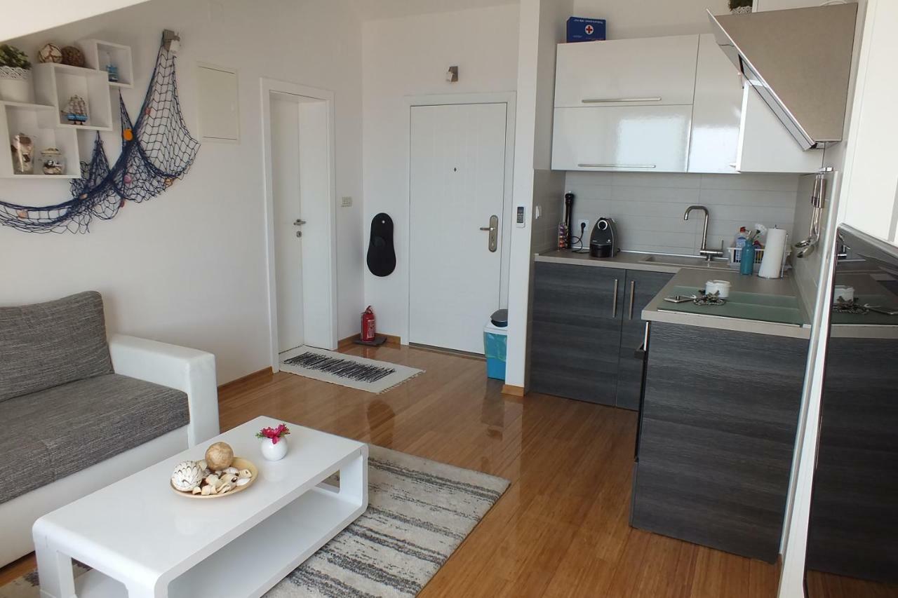Apartment Silvija Novalja Kültér fotó