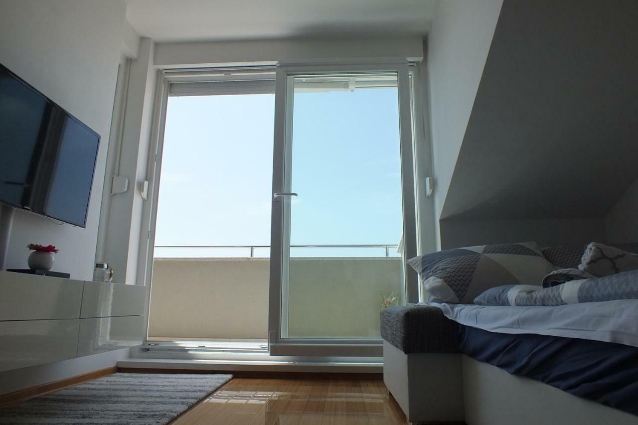 Apartment Silvija Novalja Kültér fotó