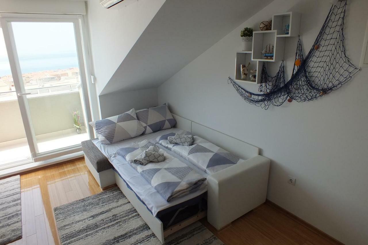 Apartment Silvija Novalja Kültér fotó