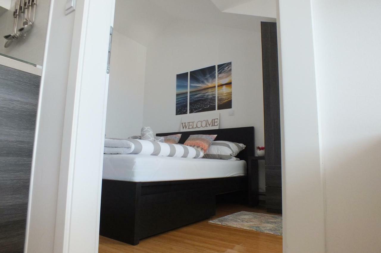 Apartment Silvija Novalja Kültér fotó