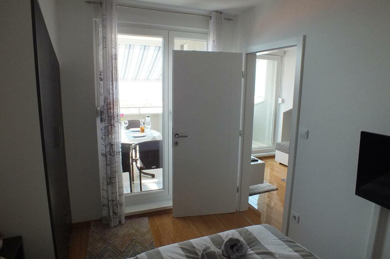 Apartment Silvija Novalja Kültér fotó