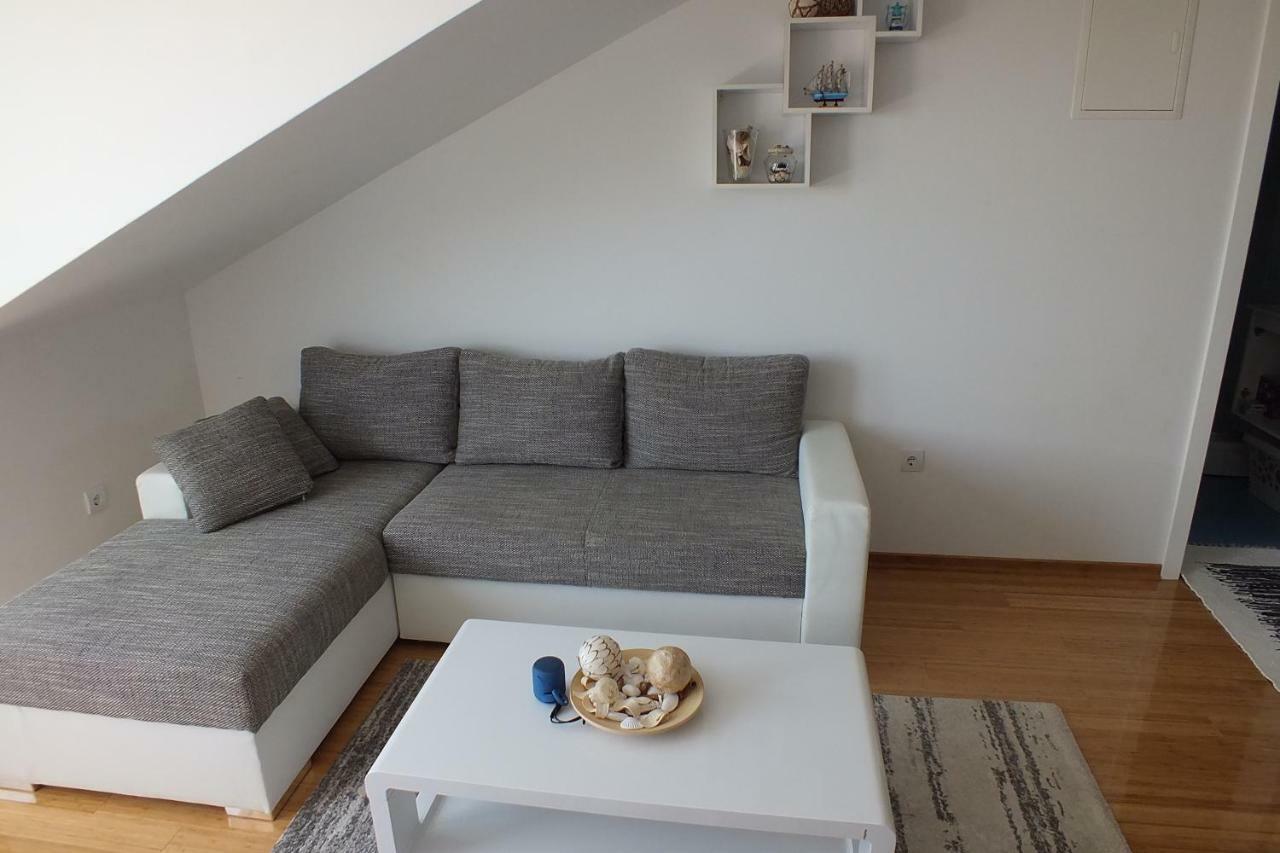 Apartment Silvija Novalja Kültér fotó